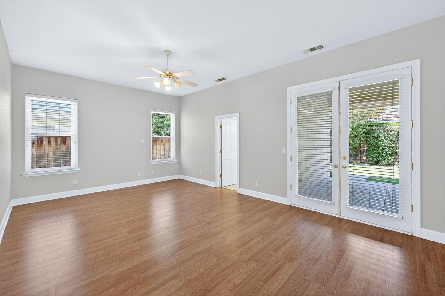 1550 E Starpass Dr, Fresno, CA 93730