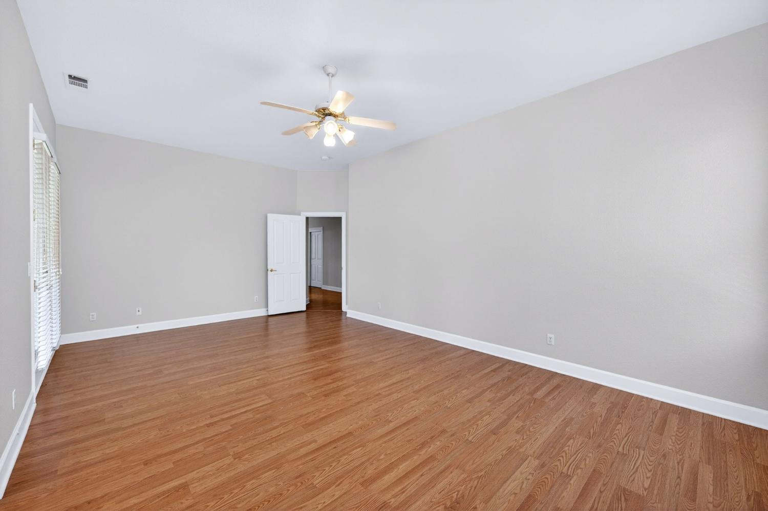 1550 E Starpass Dr, Fresno, CA 93730