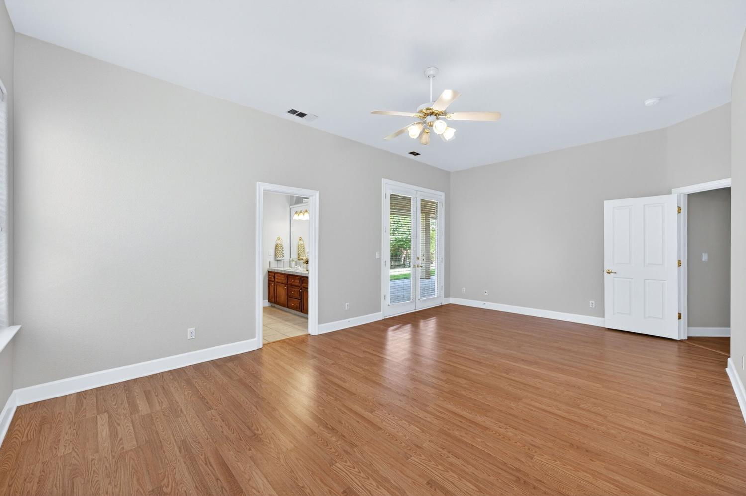 1550 E Starpass Dr, Fresno, CA 93730