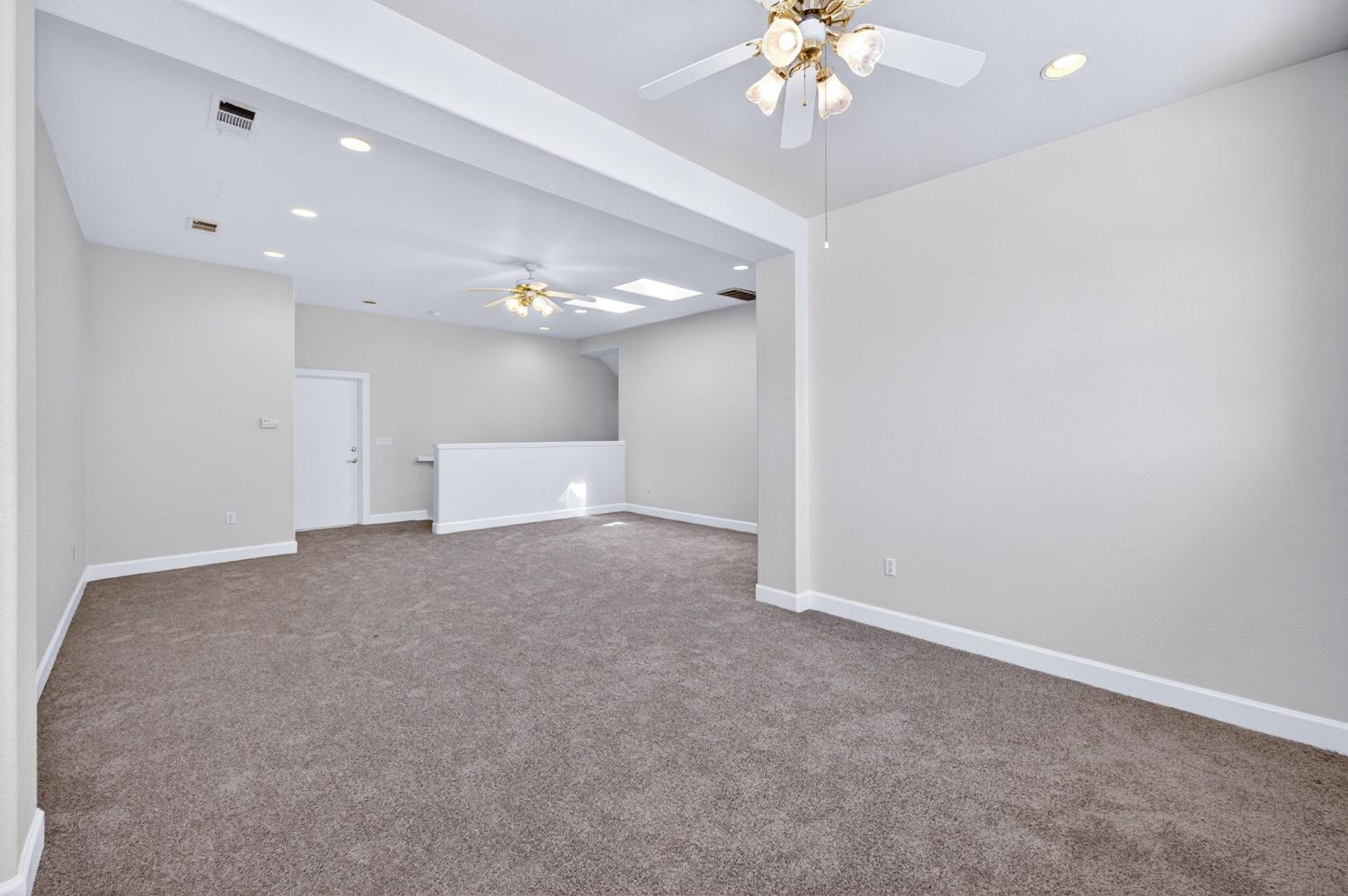 1550 E Starpass Dr, Fresno, CA 93730