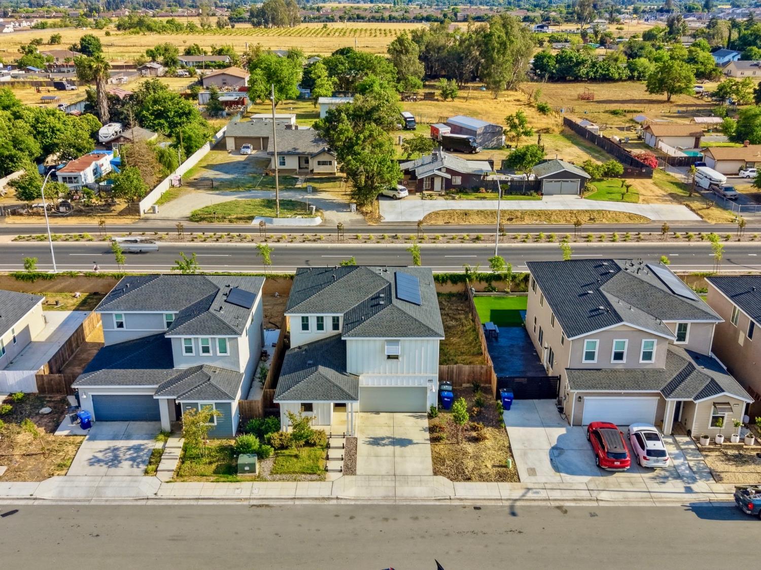 5843 W Laguna Ave, Fresno, CA 93722