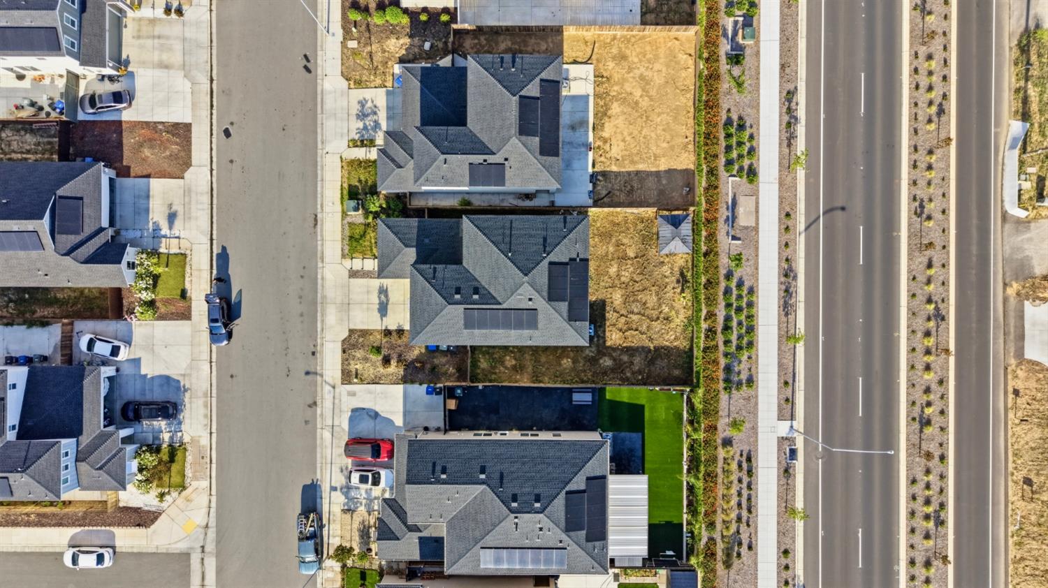5843 W Laguna Ave, Fresno, CA 93722