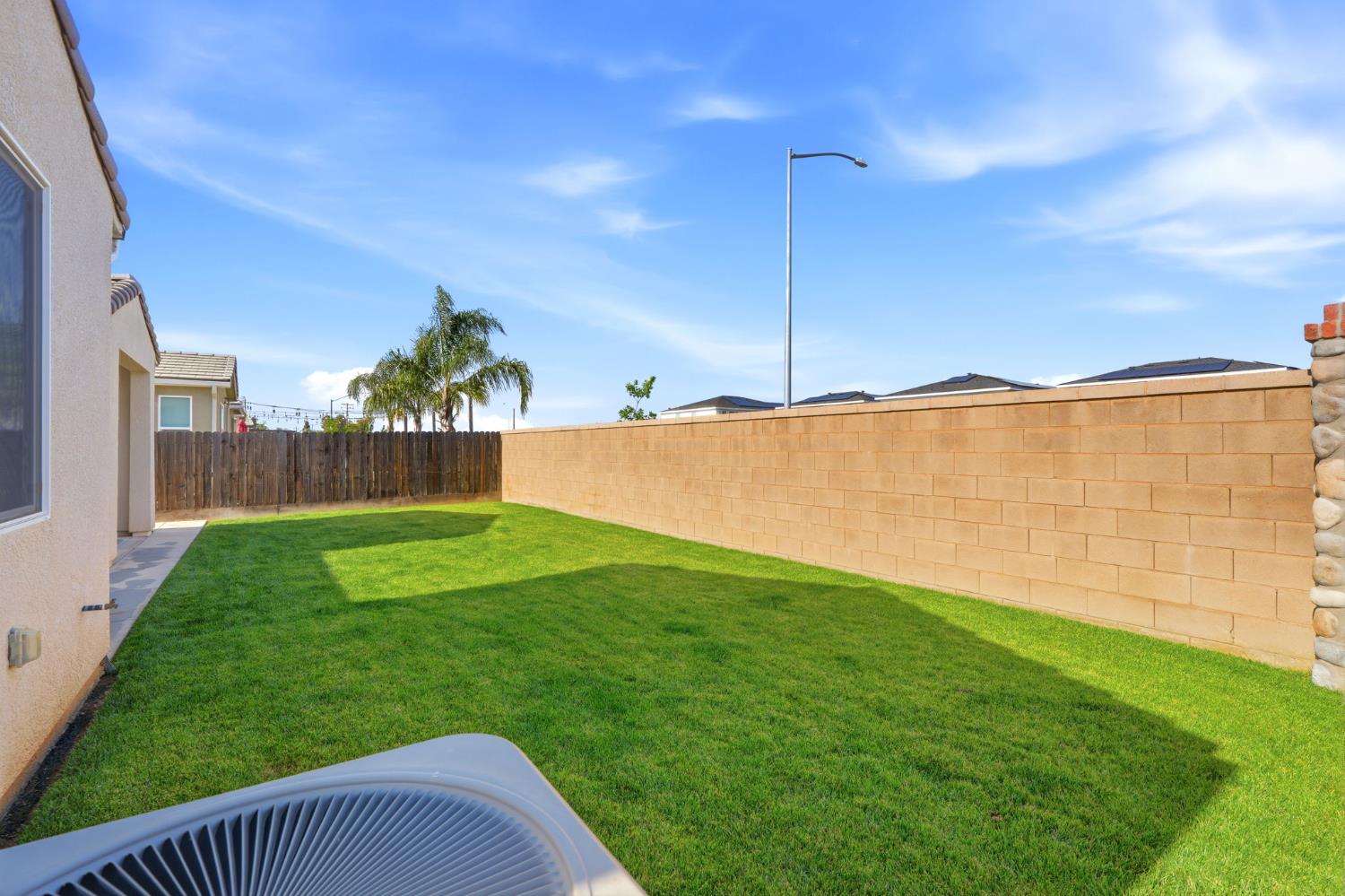 3245 Las Rosas Ave, Clovis, CA 93619