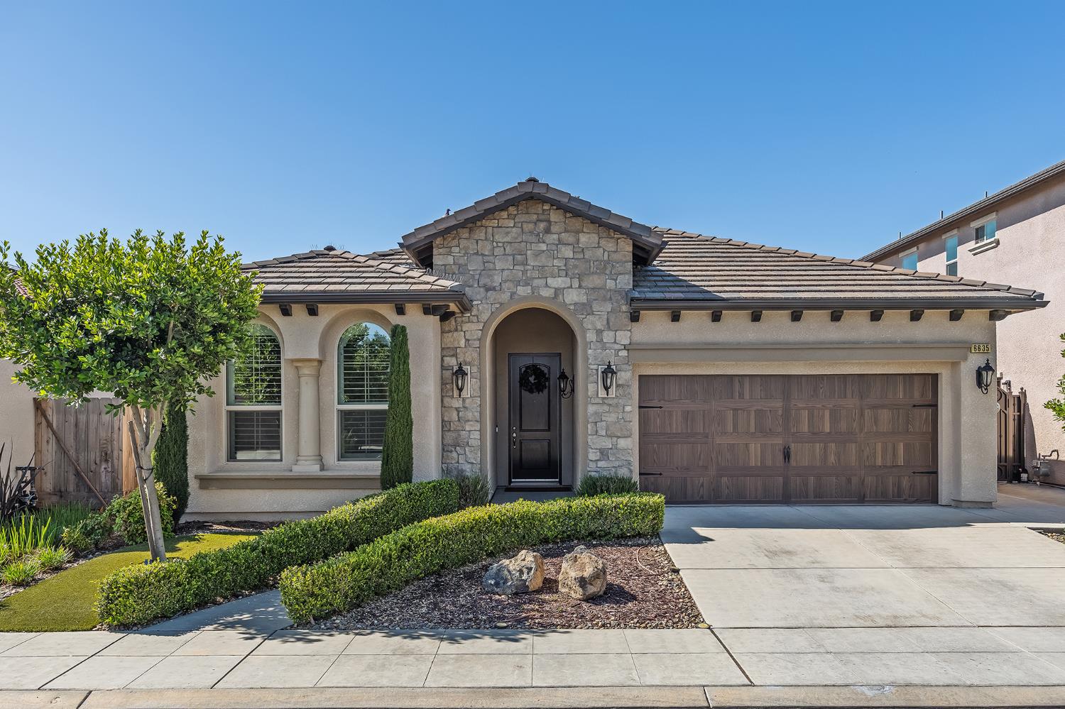 6635 W Kadota Ave, Fresno, CA 93723
