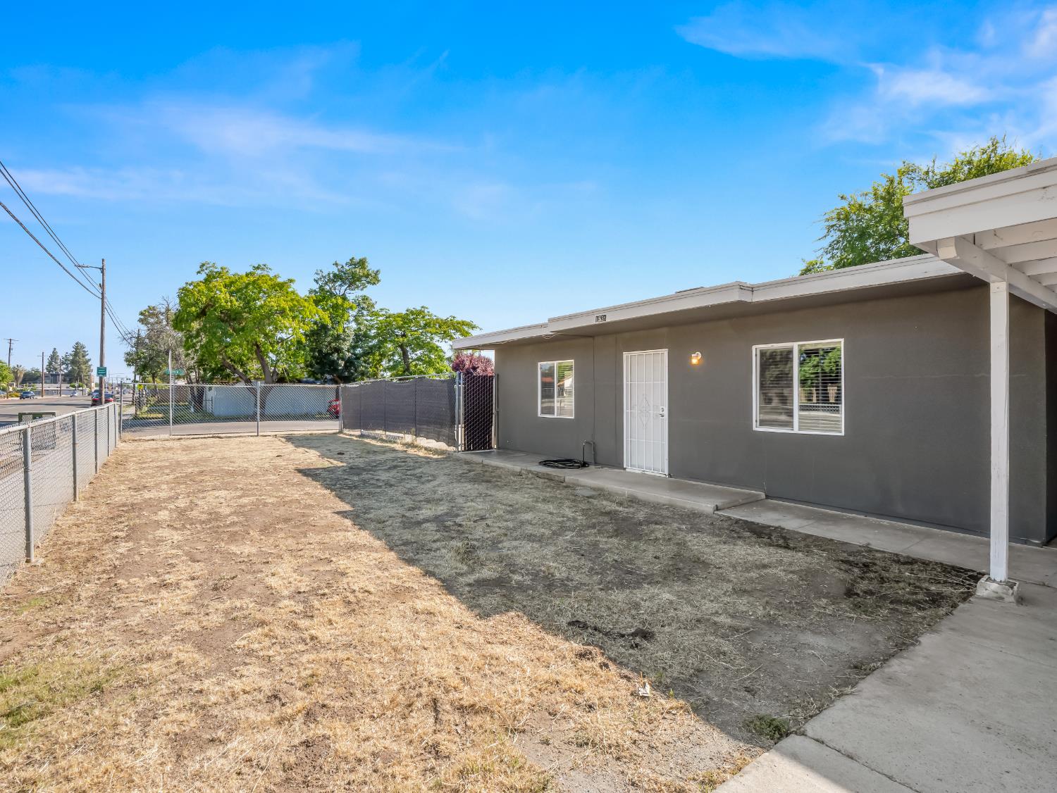 1531 N Fresno St, Fresno, CA 93703