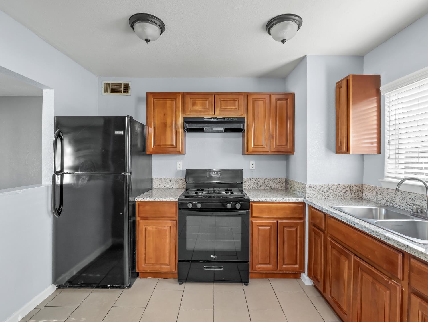 1531 N Fresno St, Fresno, CA 93703