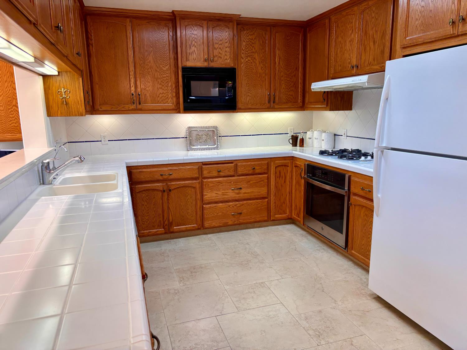 1775 W Tenaya Way, Fresno, CA 93711