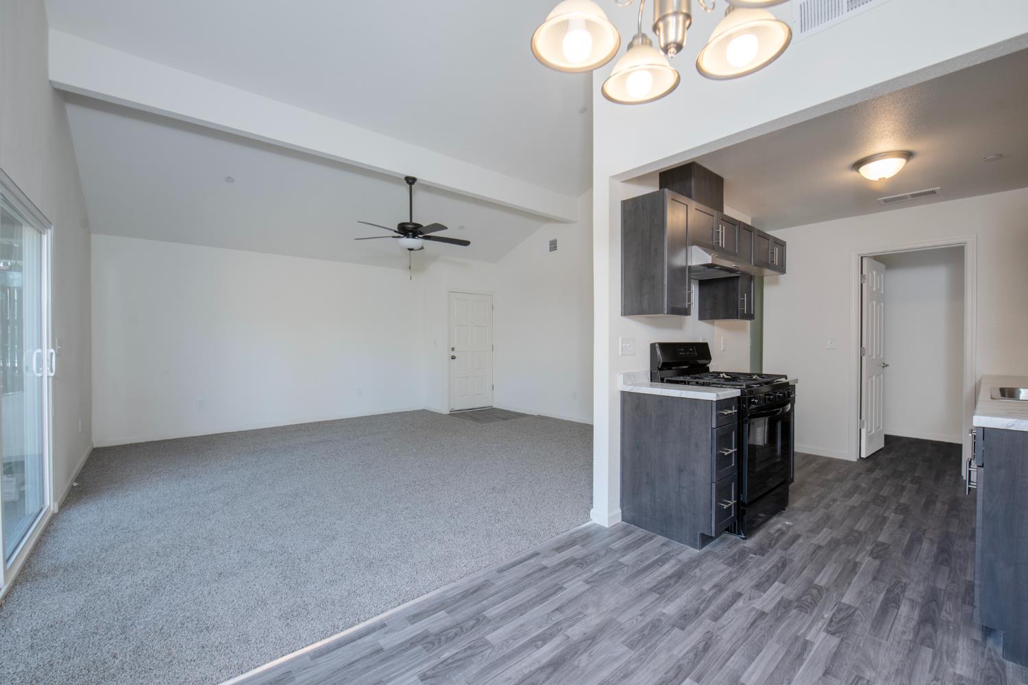 540 S Argyle Ave #101, Fresno, CA 93727