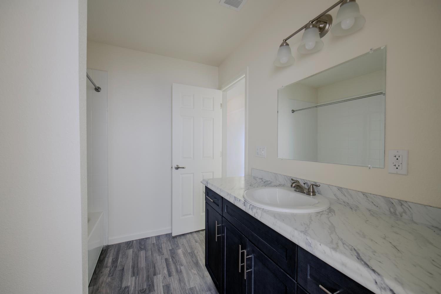 540 S Argyle Ave #101, Fresno, CA 93727