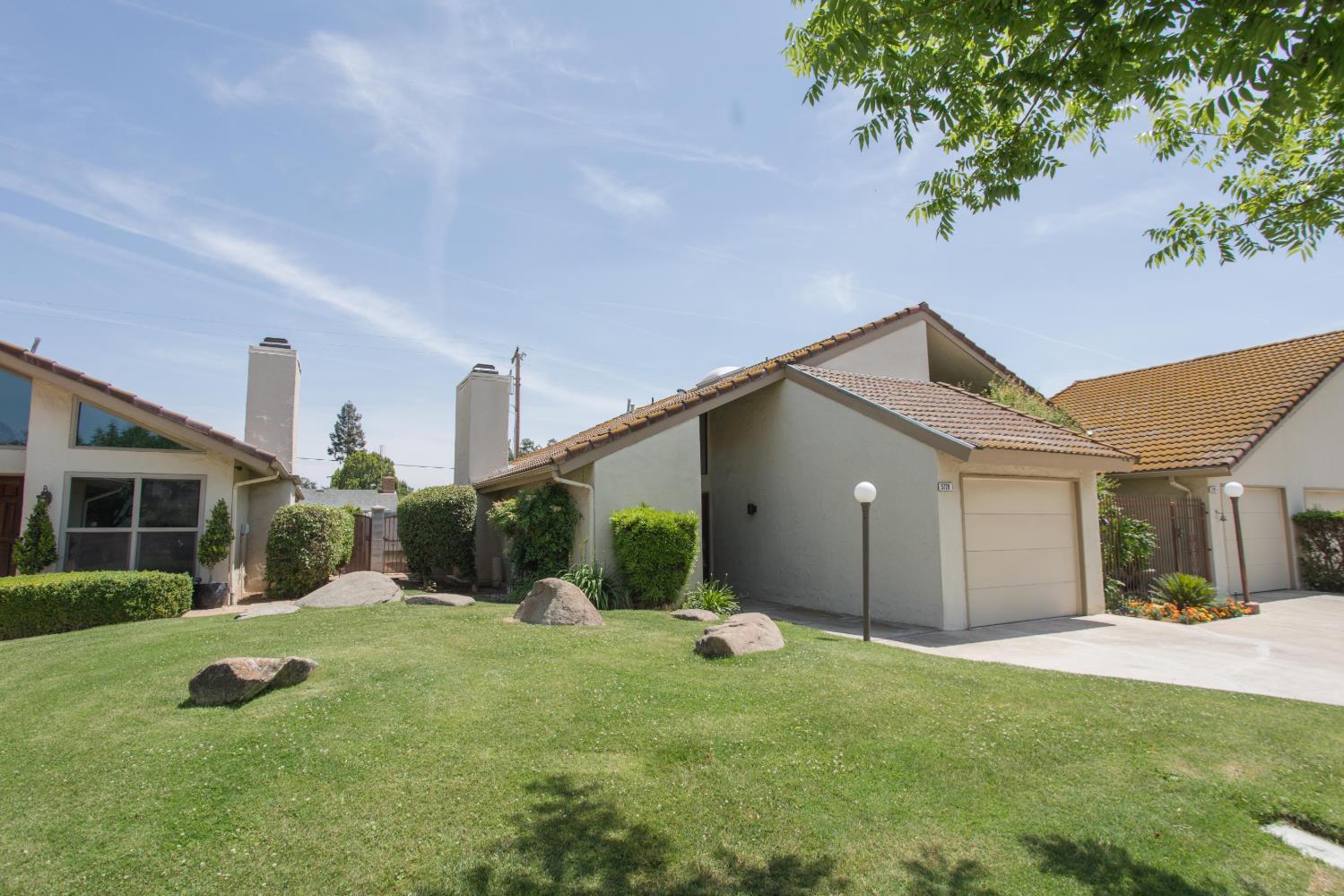 5728 N Monte Ave #1, Fresno, CA 93711