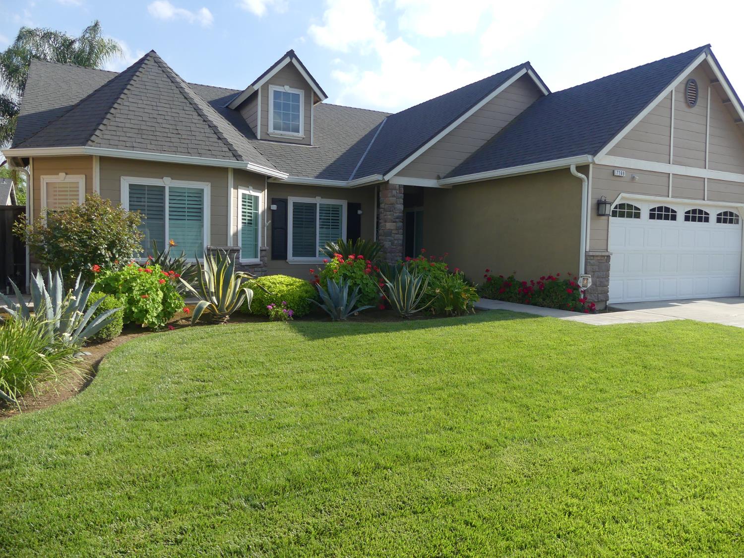 7169 W San Madele Ave, Fresno, CA 93723