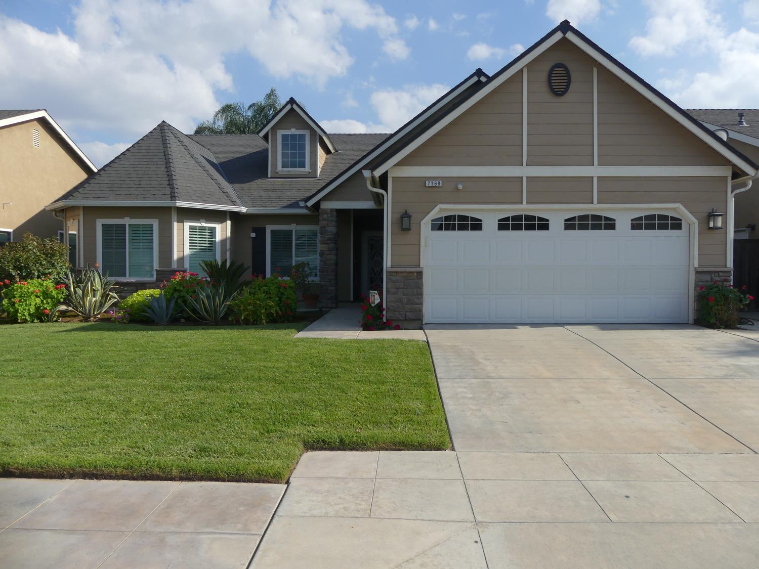 7169 W San Madele Ave, Fresno, CA 93723
