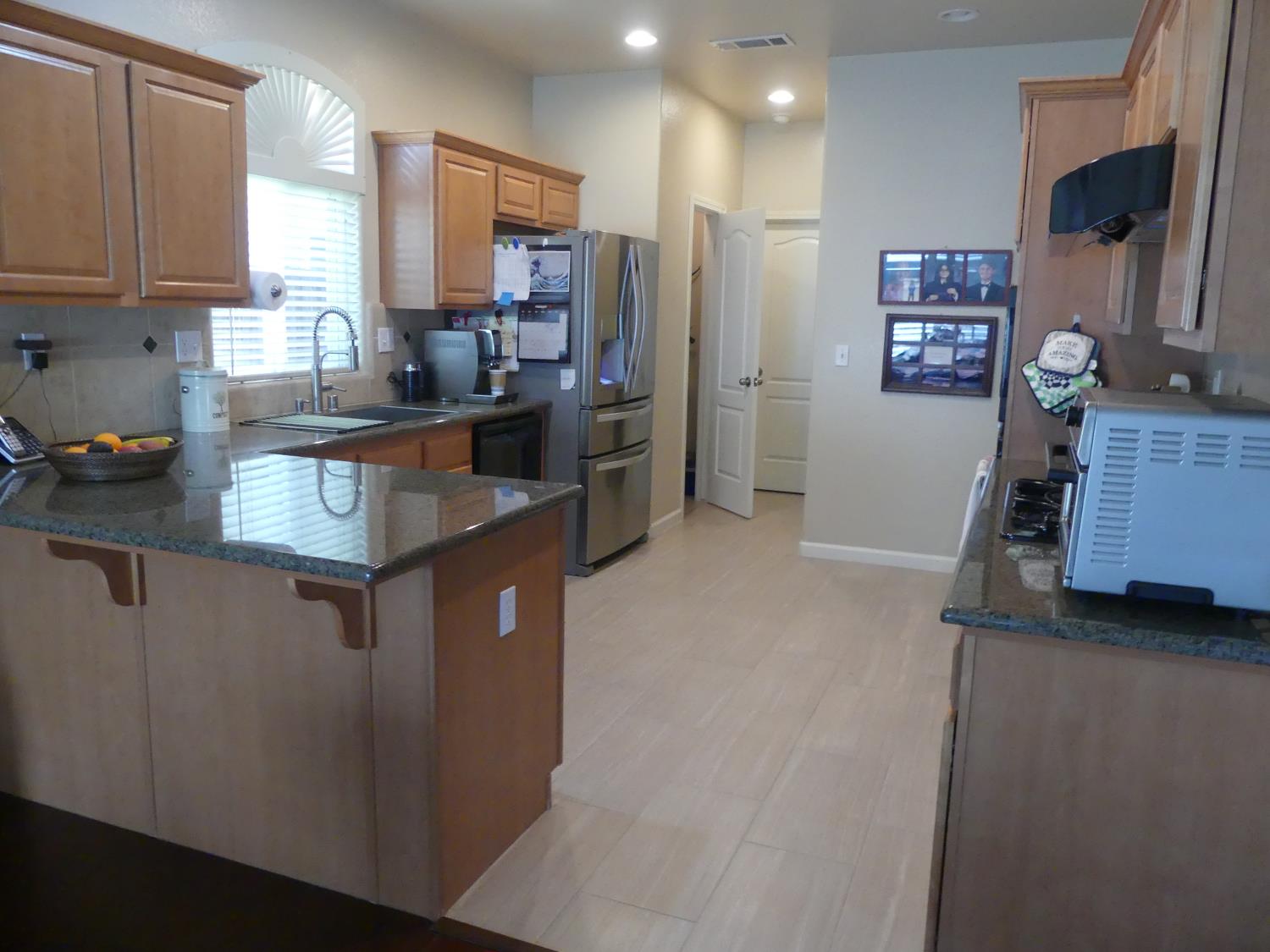 7169 W San Madele Ave, Fresno, CA 93723