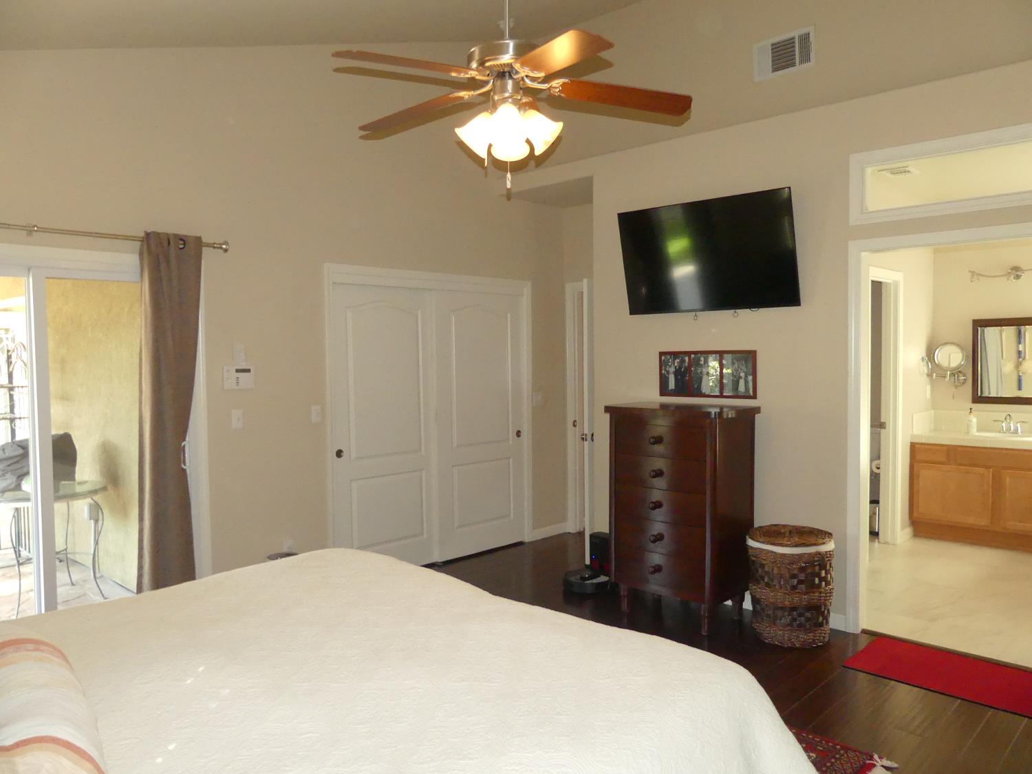 7169 W San Madele Ave, Fresno, CA 93723