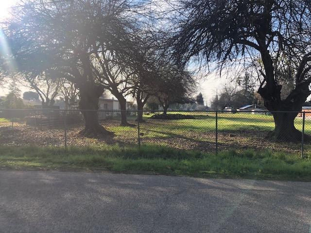 6809 E Floradora Ave, Fresno, CA 93727