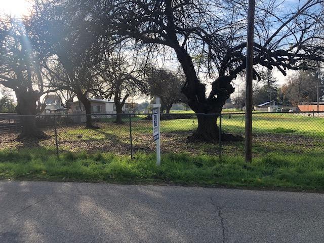 6809 E Floradora Ave, Fresno, CA 93727