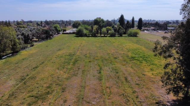 6809 E Floradora Ave, Fresno, CA 93727