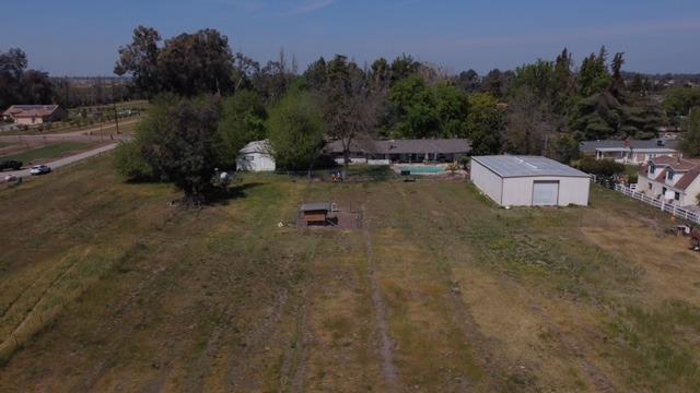 6809 E Floradora Ave, Fresno, CA 93727