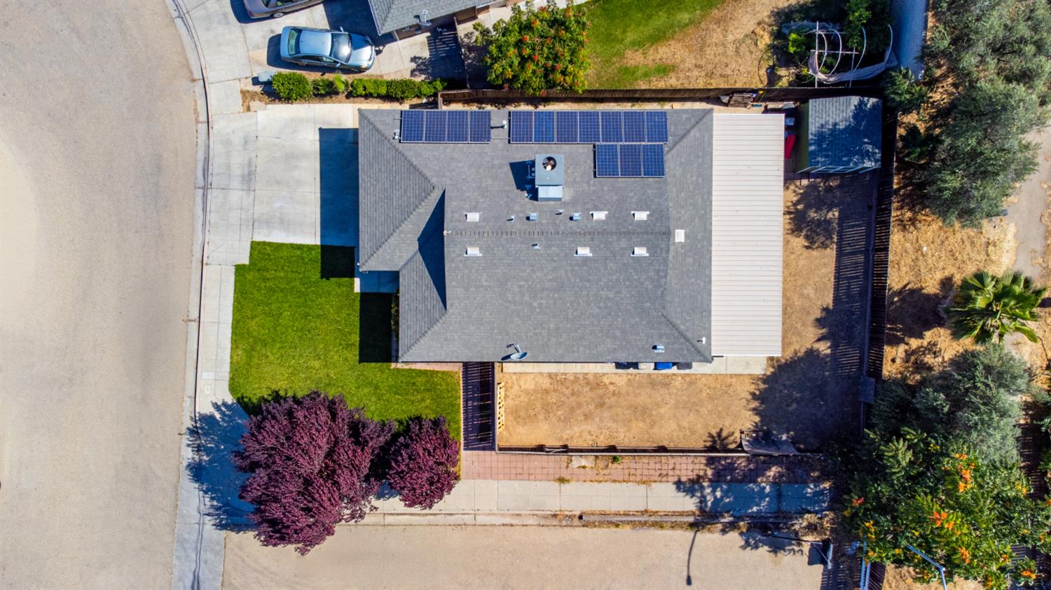 2584 S Roughrider Ave, Fresno, CA 93725