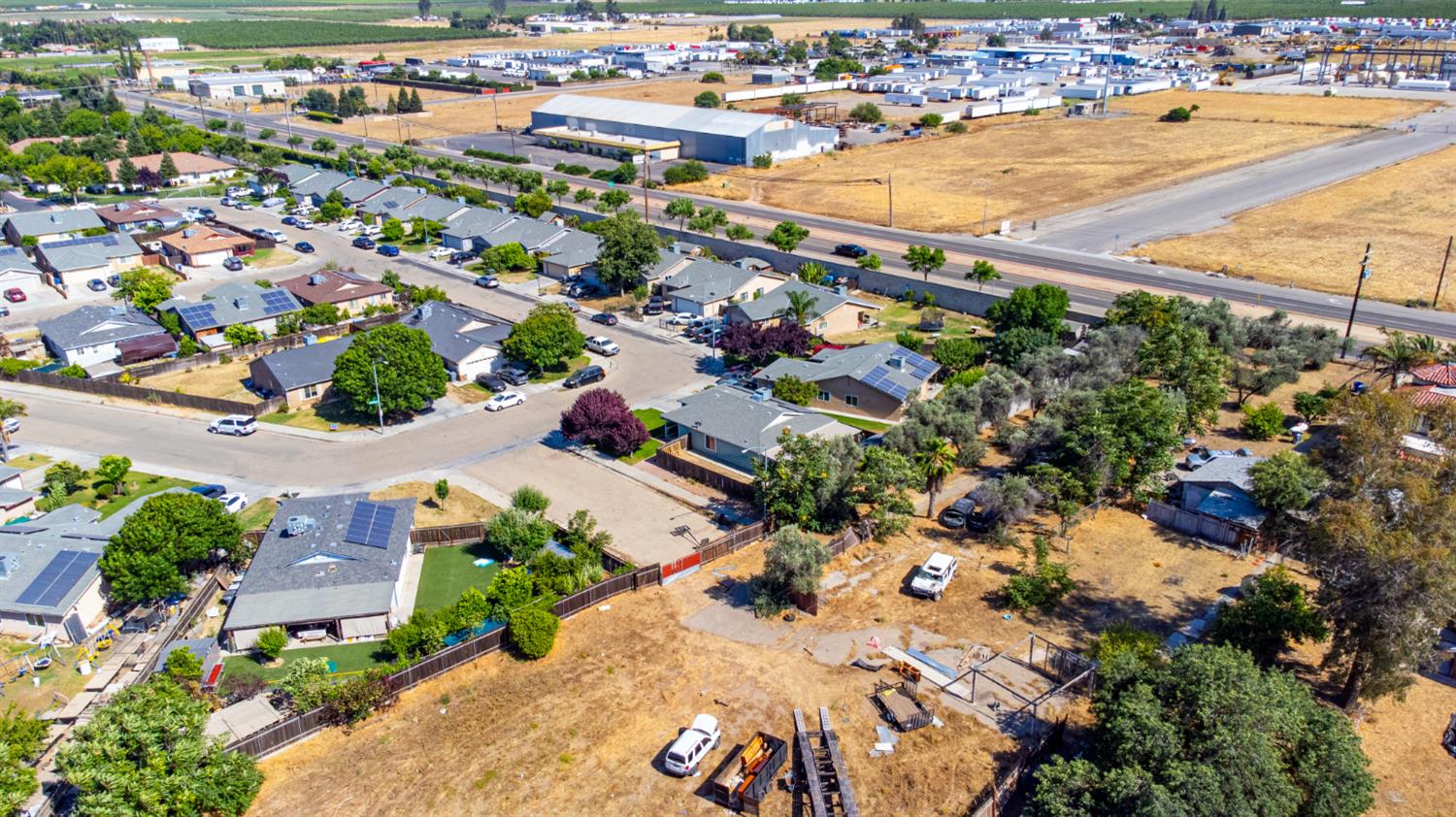 2584 S Roughrider Ave, Fresno, CA 93725