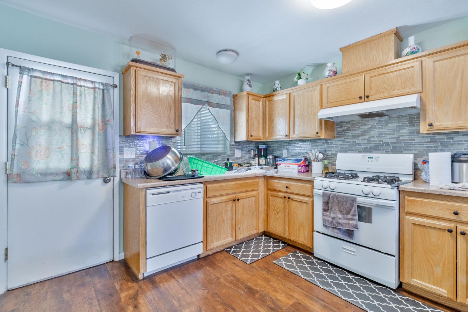 2584 S Roughrider Ave, Fresno, CA 93725