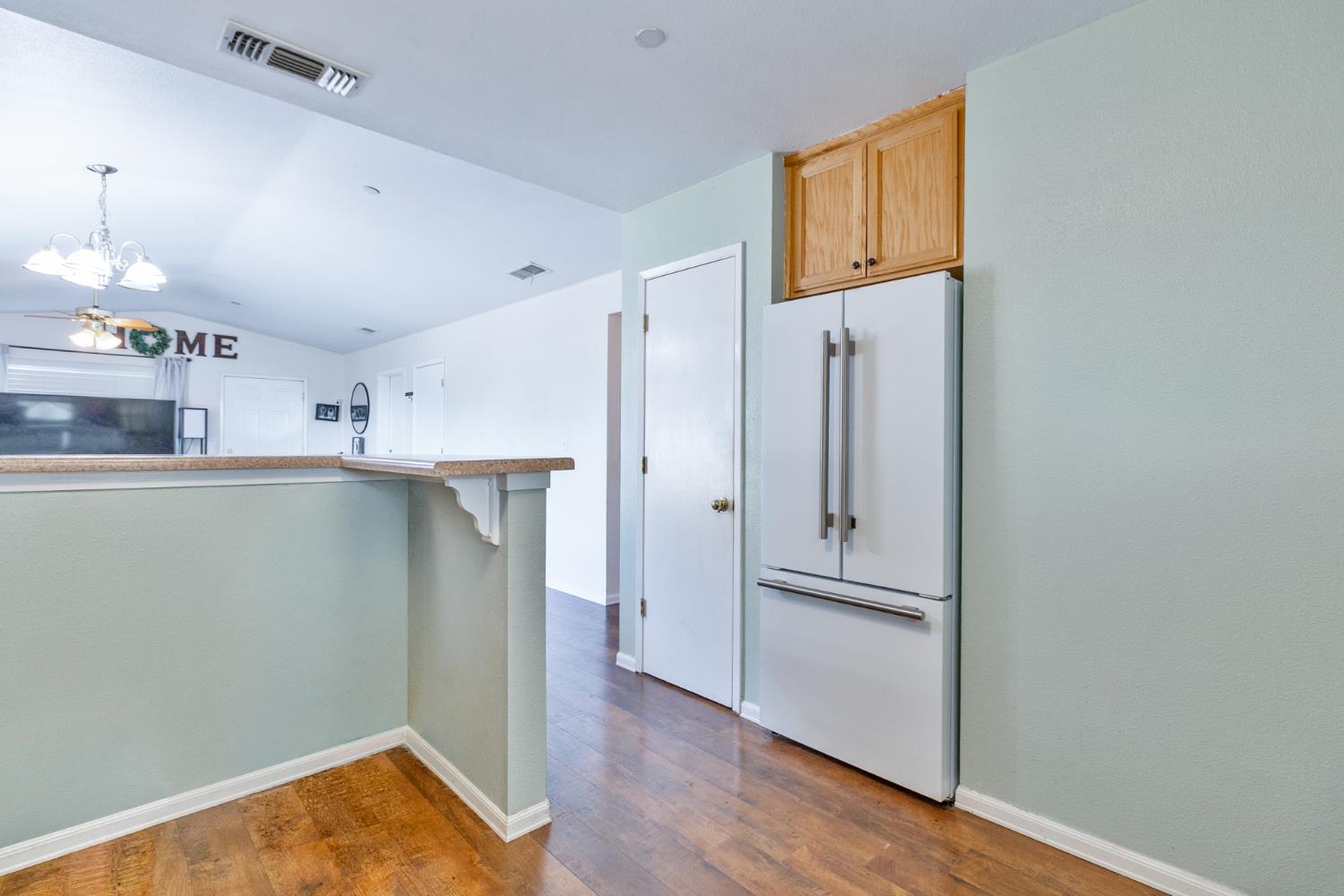 2584 S Roughrider Ave, Fresno, CA 93725