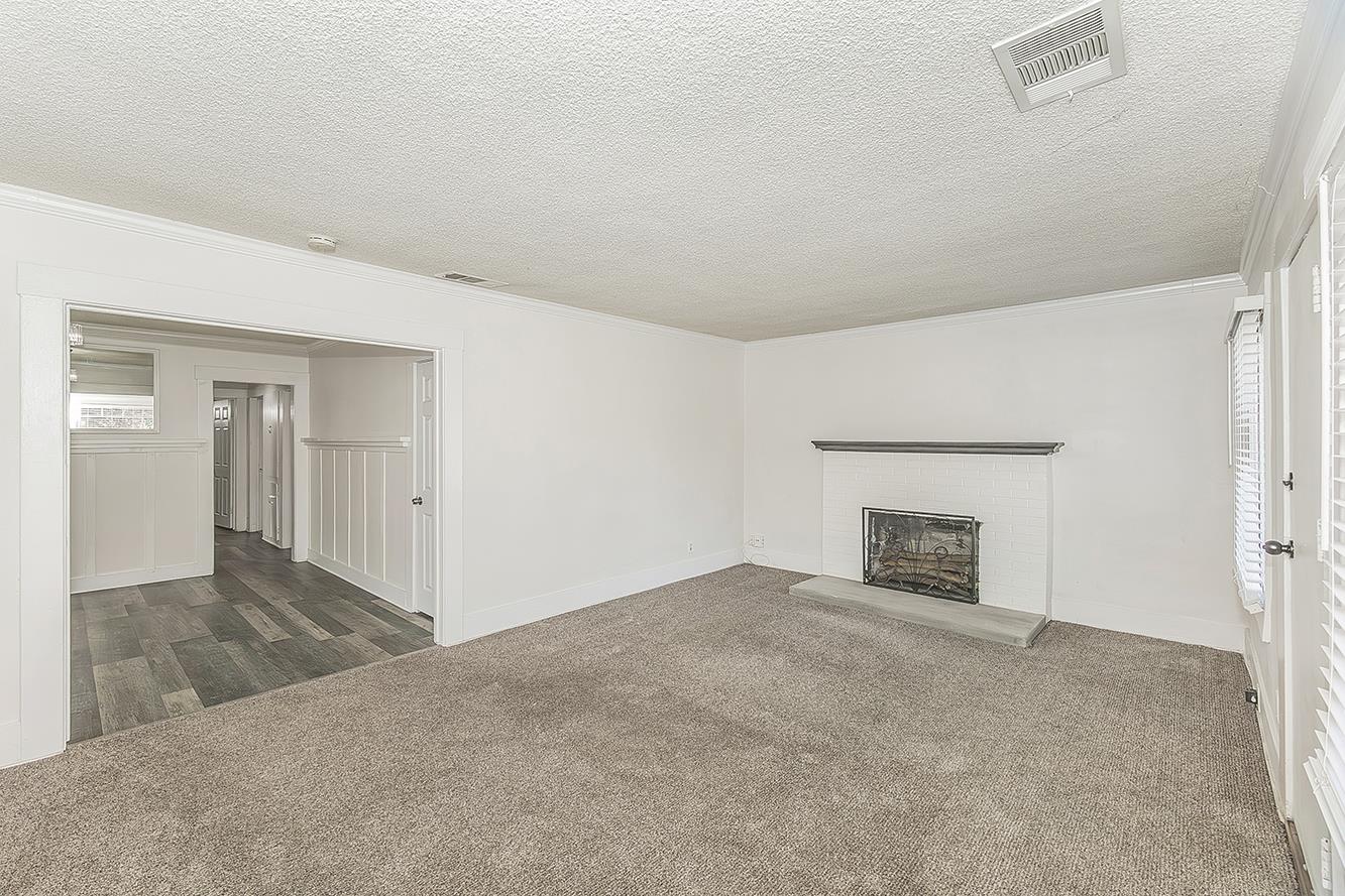 630 E Dudley Ave, Fresno, CA 93728