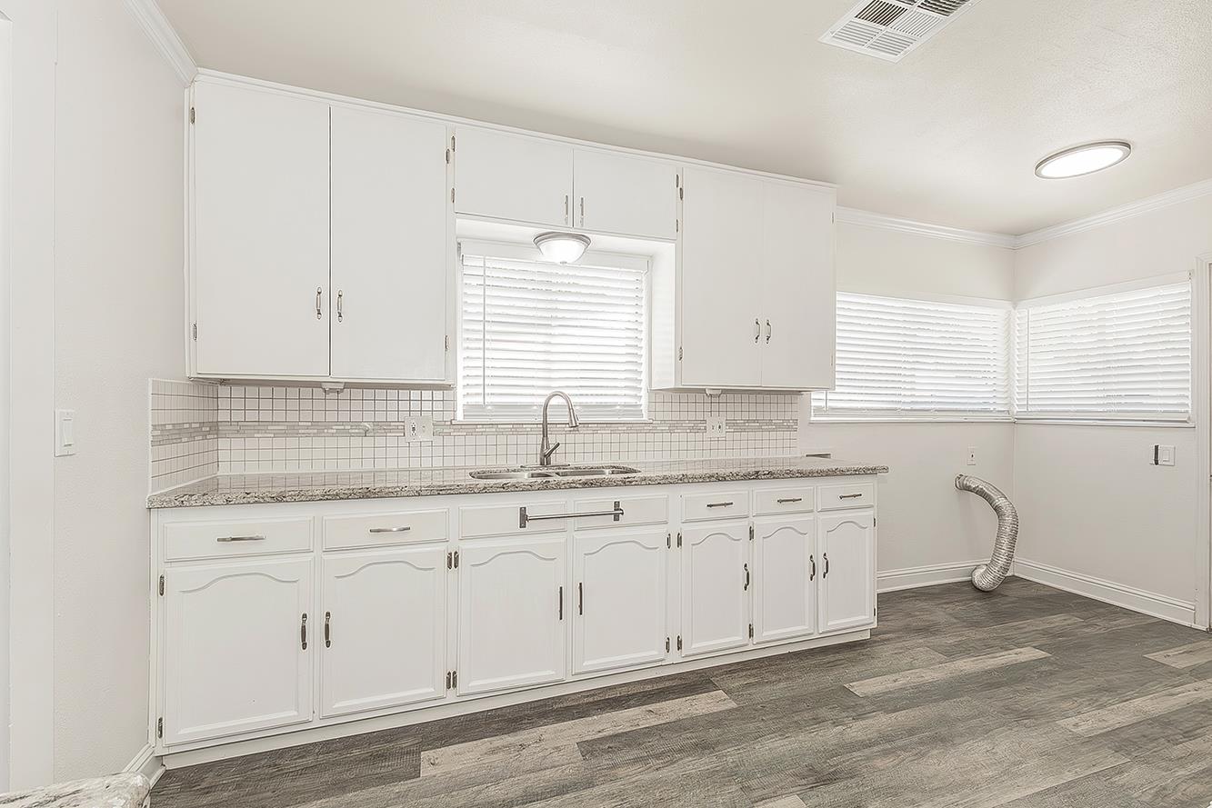 630 E Dudley Ave, Fresno, CA 93728