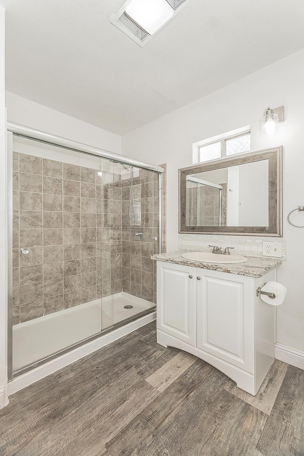 630 E Dudley Ave, Fresno, CA 93728