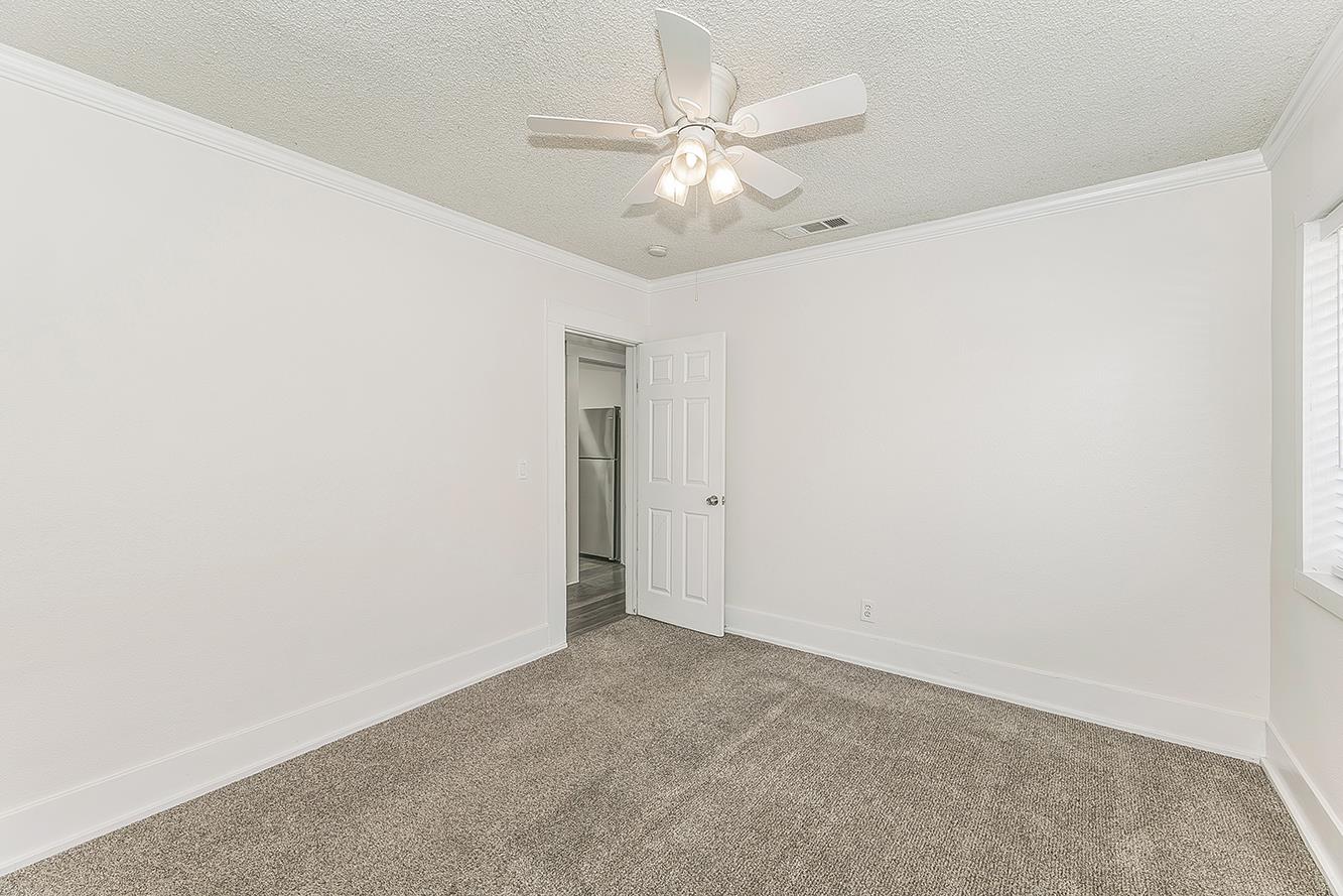 630 E Dudley Ave, Fresno, CA 93728