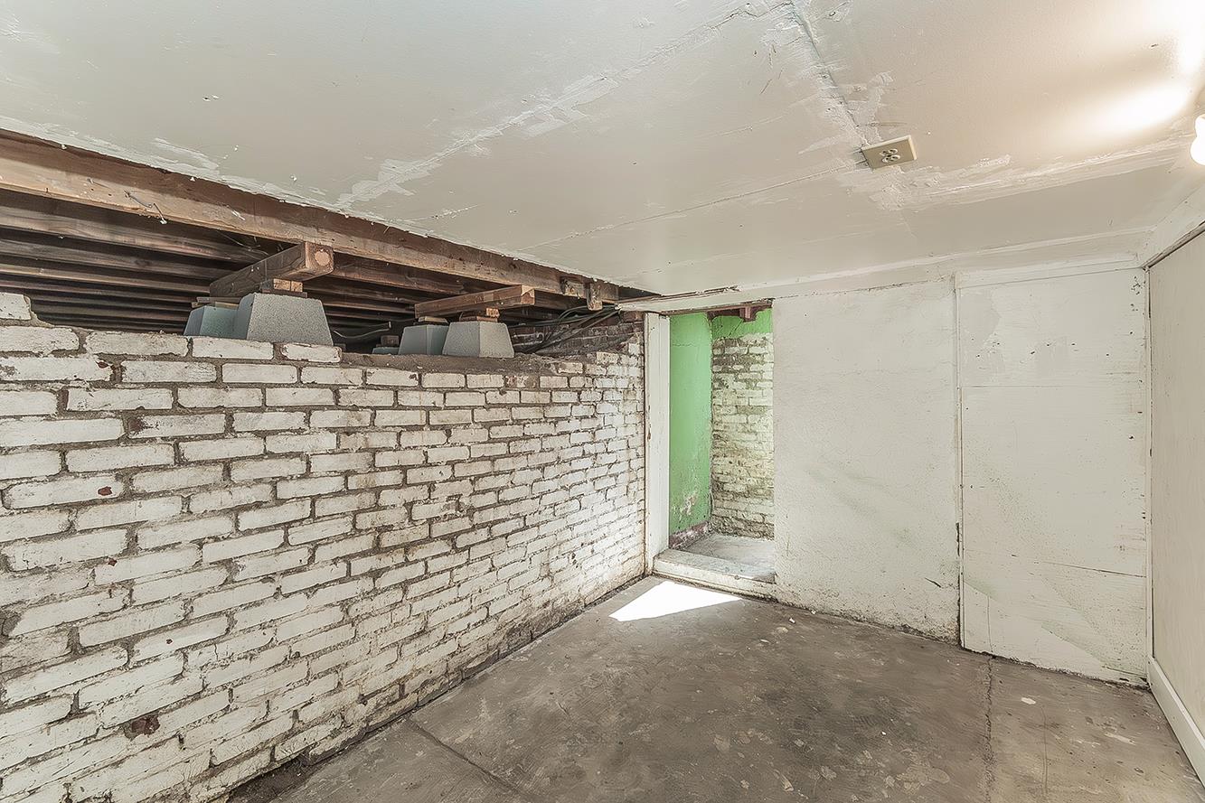 630 E Dudley Ave, Fresno, CA 93728