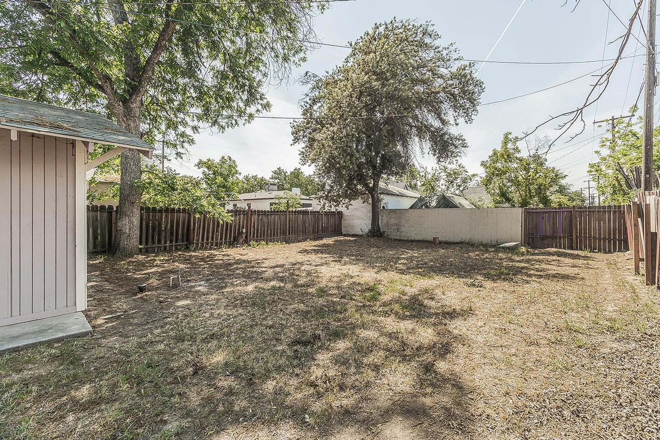 630 E Dudley Ave, Fresno, CA 93728