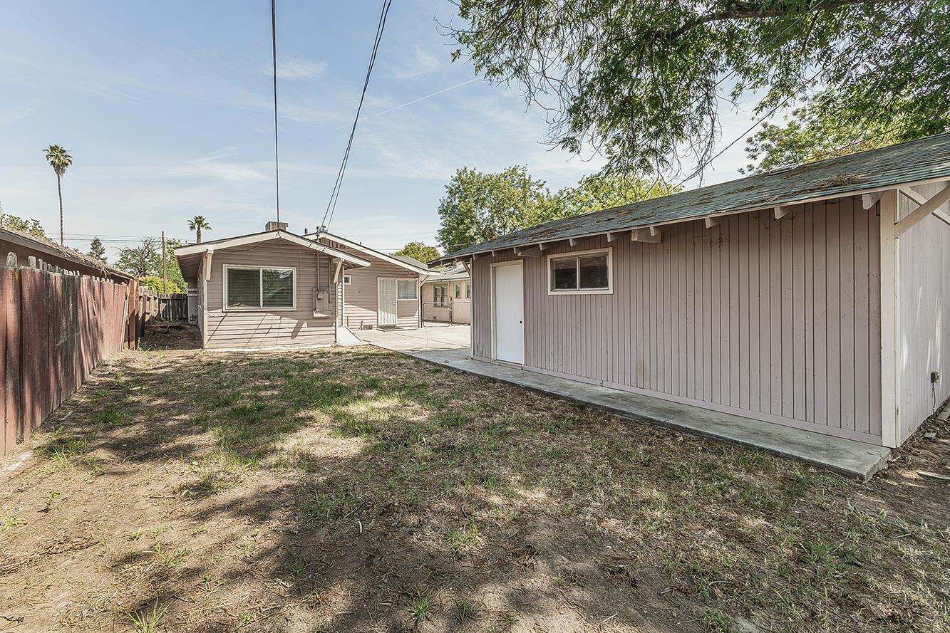 630 E Dudley Ave, Fresno, CA 93728