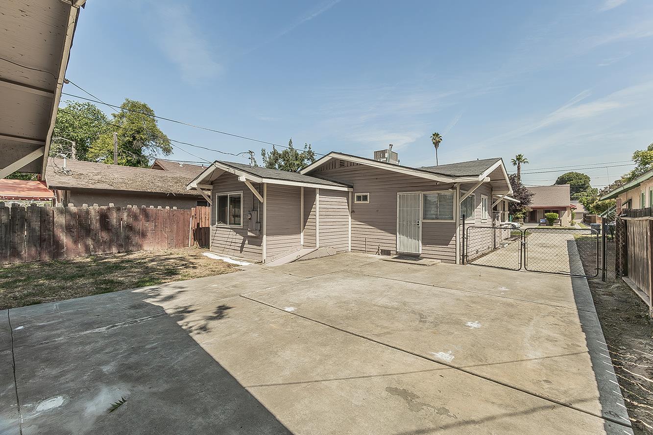 630 E Dudley Ave, Fresno, CA 93728
