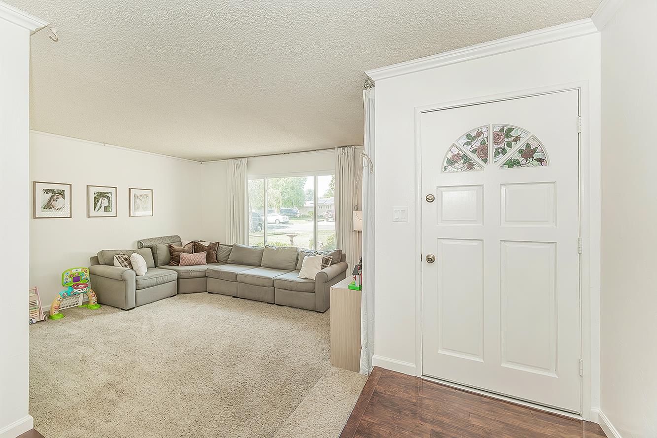 4888 E Rialto Ave, Fresno, CA 93726