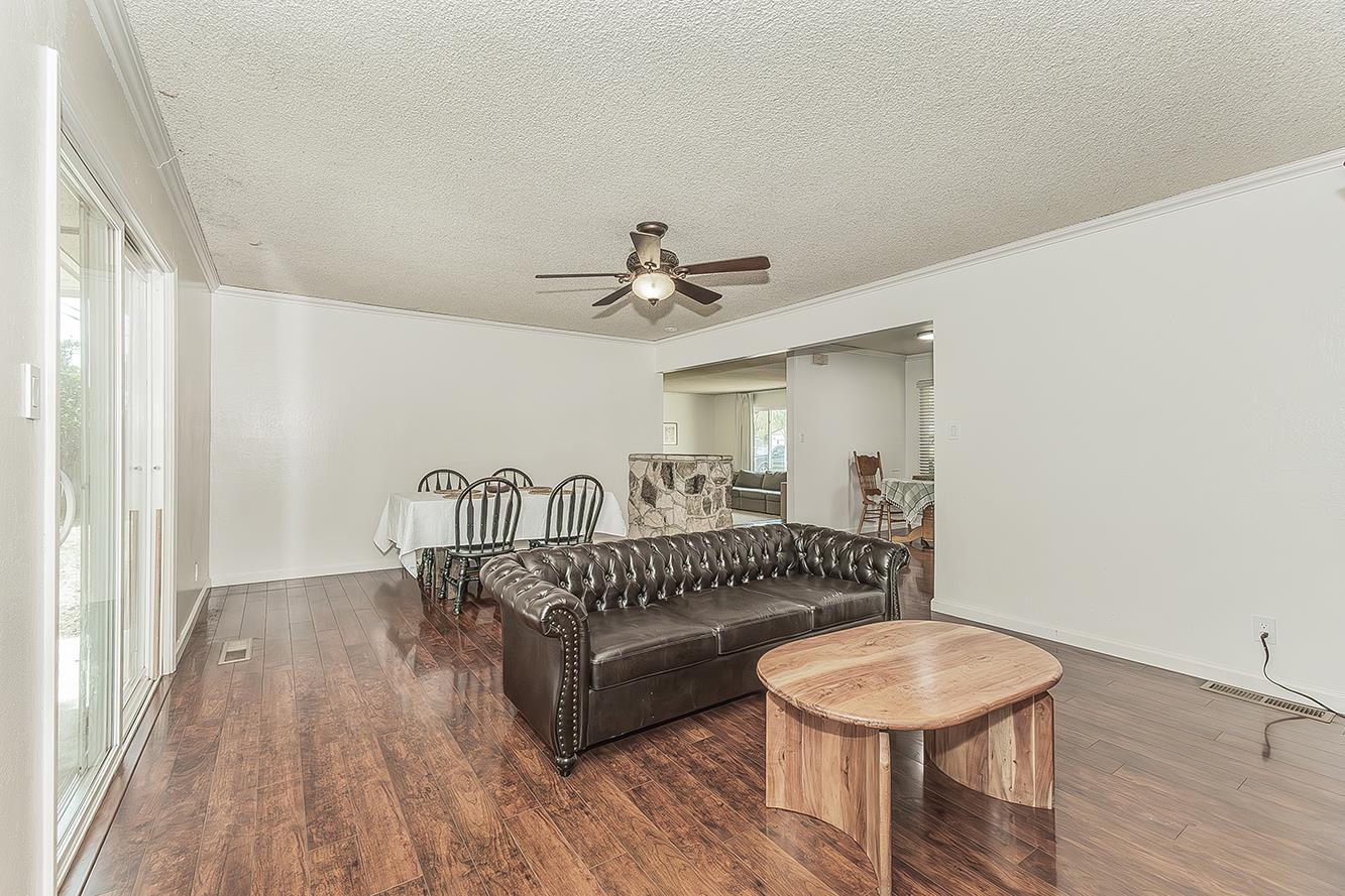 4888 E Rialto Ave, Fresno, CA 93726