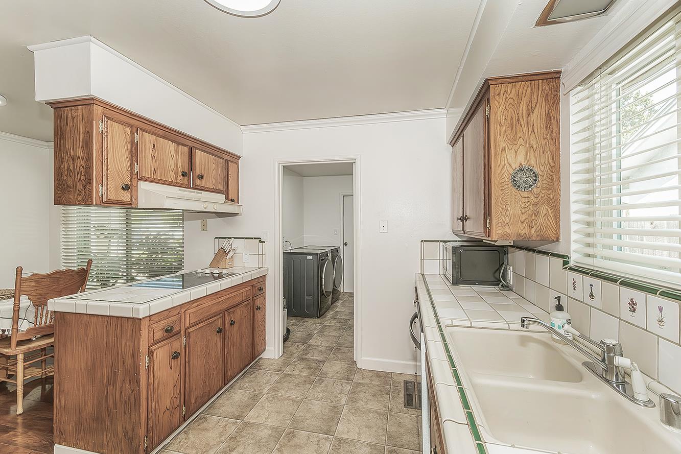 4888 E Rialto Ave, Fresno, CA 93726