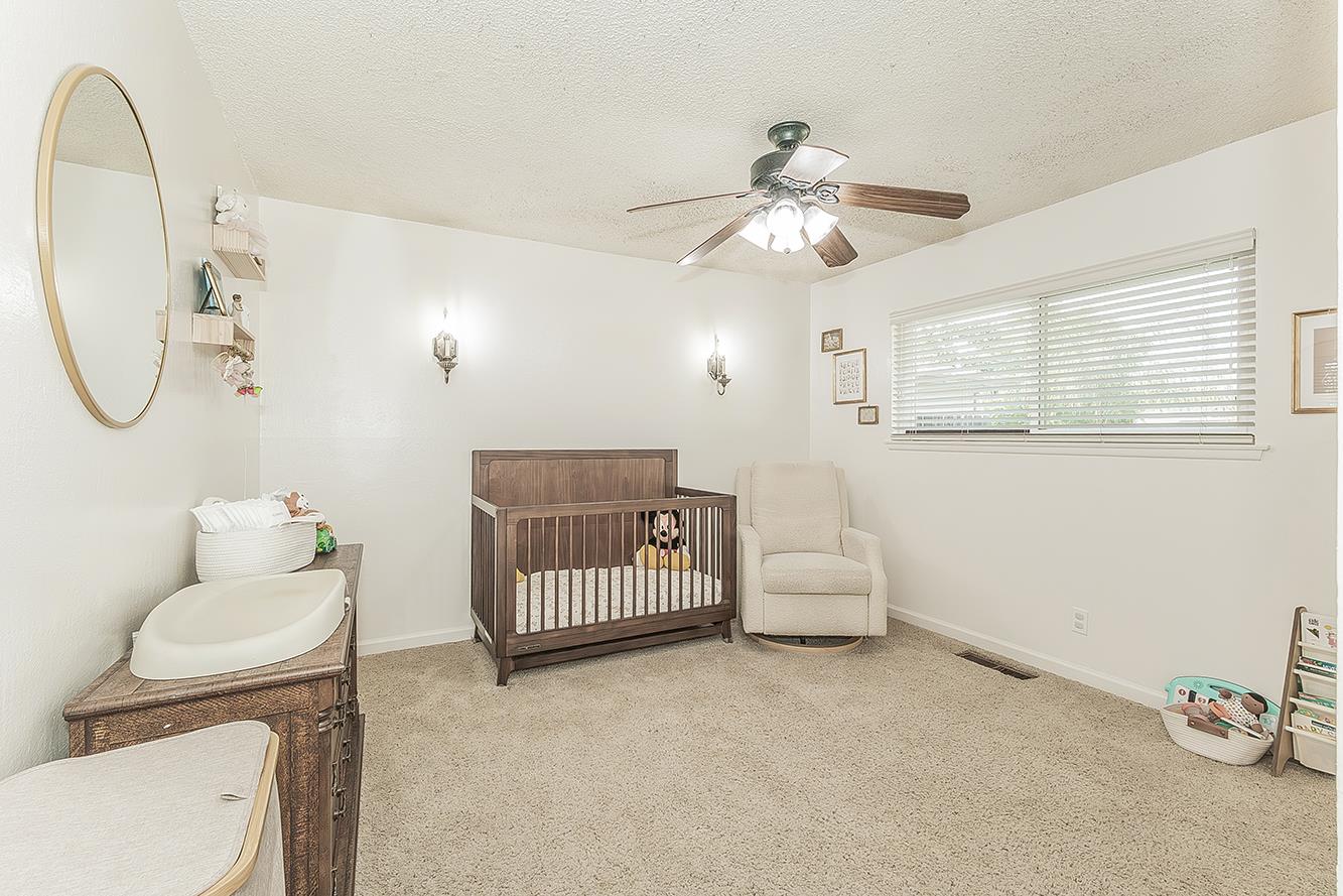 4888 E Rialto Ave, Fresno, CA 93726
