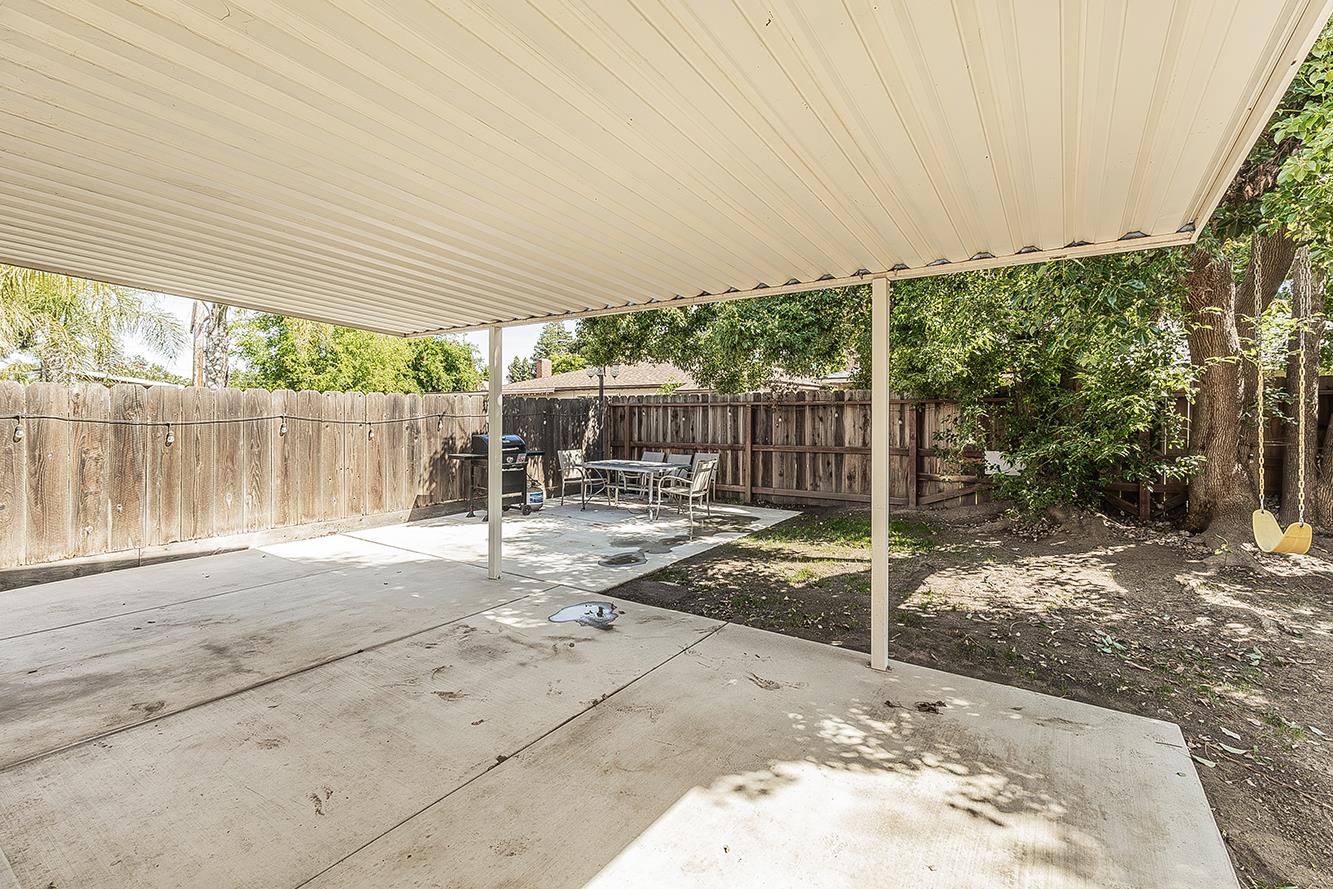 4888 E Rialto Ave, Fresno, CA 93726