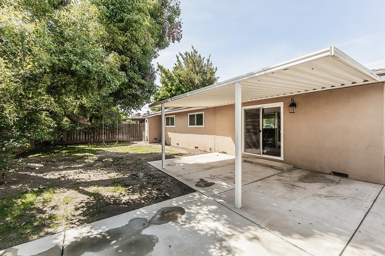 4888 E Rialto Ave, Fresno, CA 93726