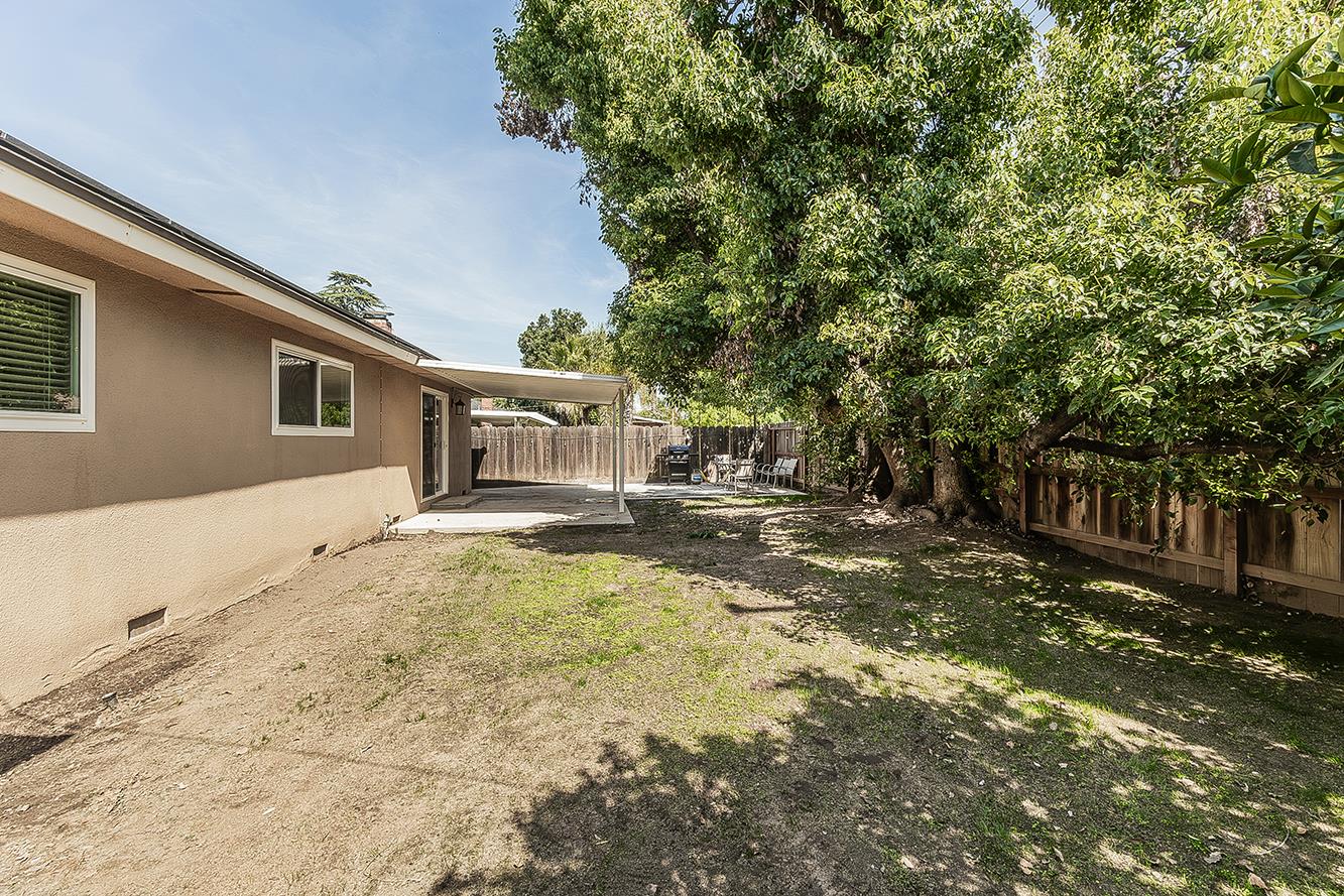 4888 E Rialto Ave, Fresno, CA 93726
