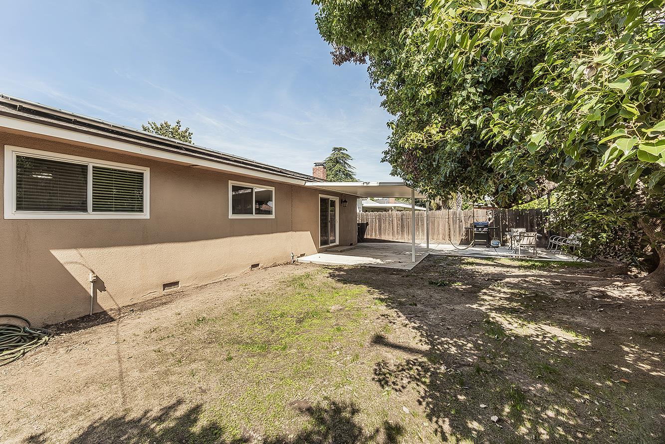 4888 E Rialto Ave, Fresno, CA 93726