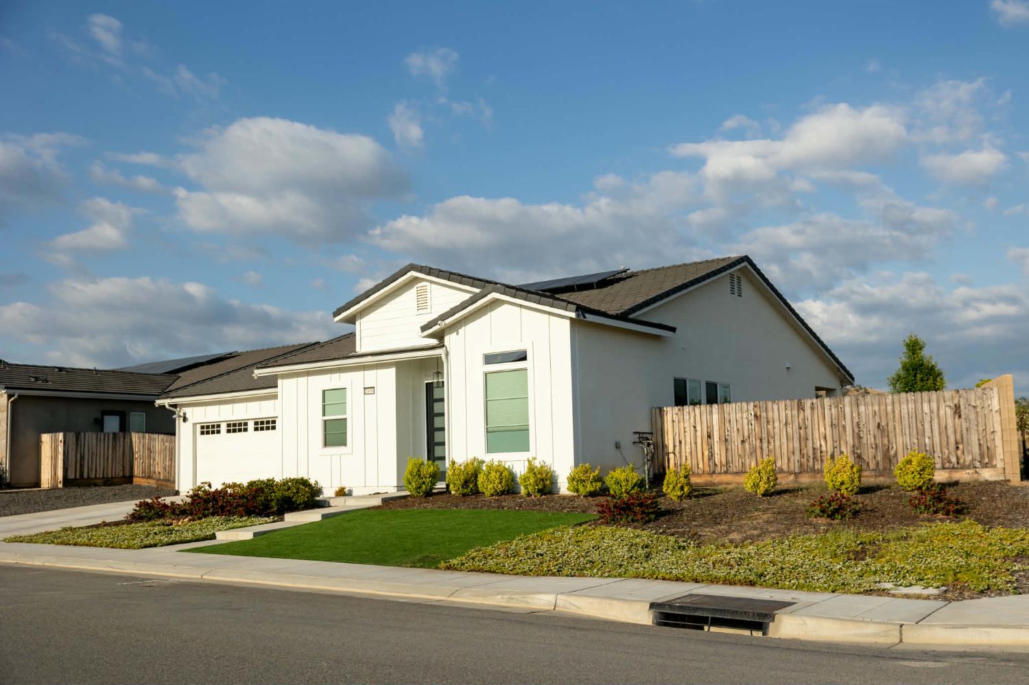 20058 Sunset Dr, Friant, CA 93626