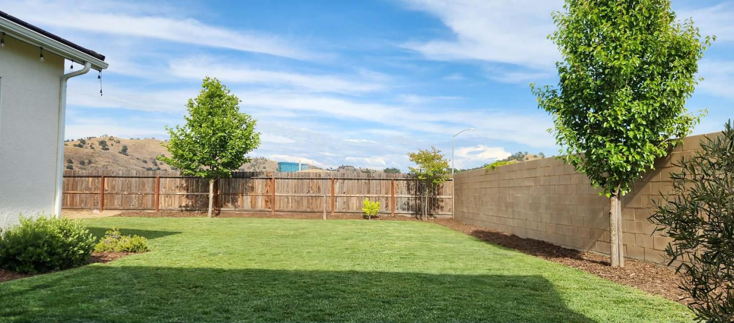 20058 Sunset Dr, Friant, CA 93626