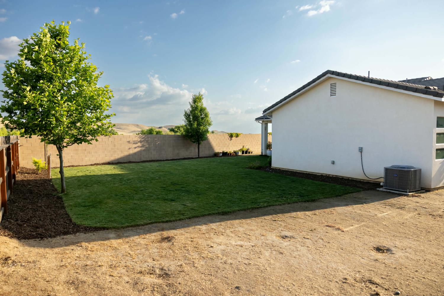 20058 Sunset Dr, Friant, CA 93626