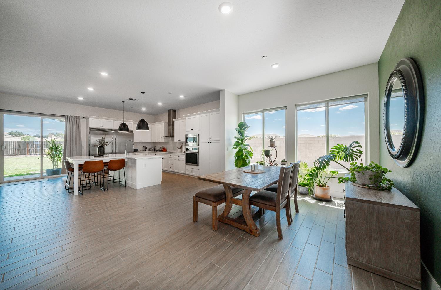 20058 Sunset Dr, Friant, CA 93626