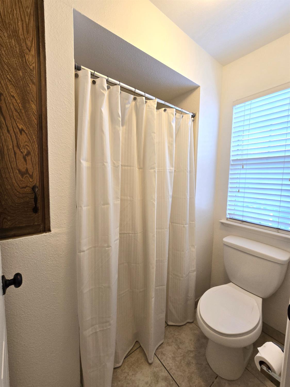 1416 Plymouth Rock Way, Clovis, CA 93612