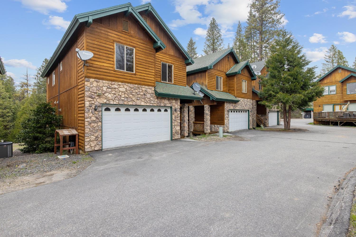 40838 Village Pass Ln, Shaver Lake, CA 93664