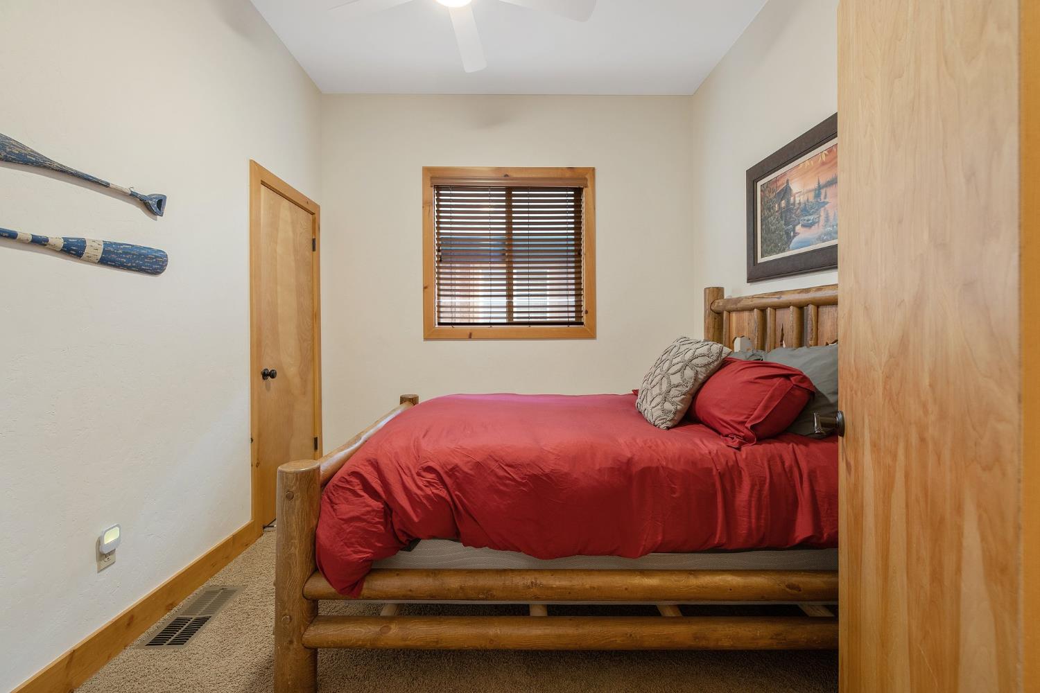 40838 Village Pass Ln, Shaver Lake, CA 93664