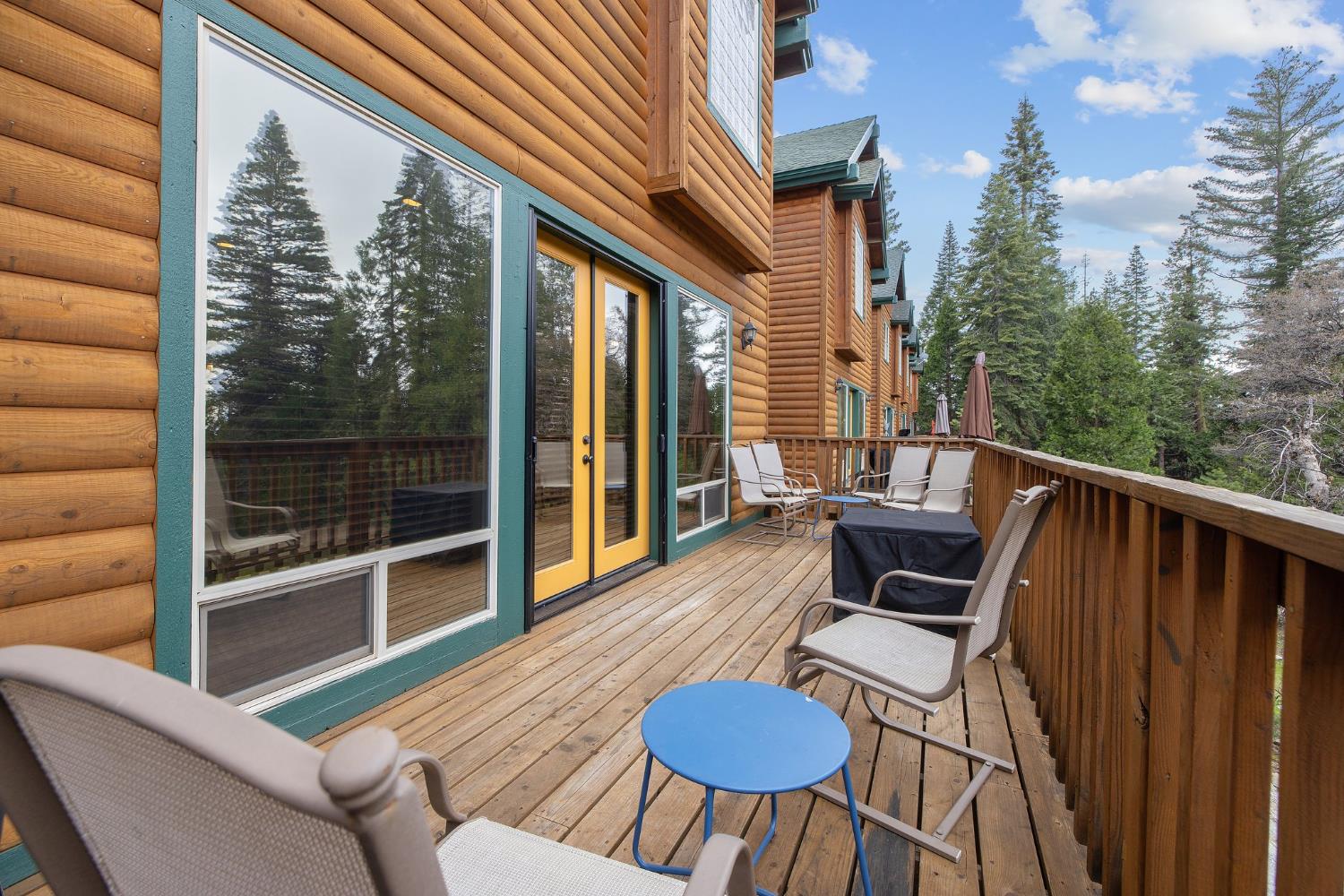 40838 Village Pass Ln, Shaver Lake, CA 93664